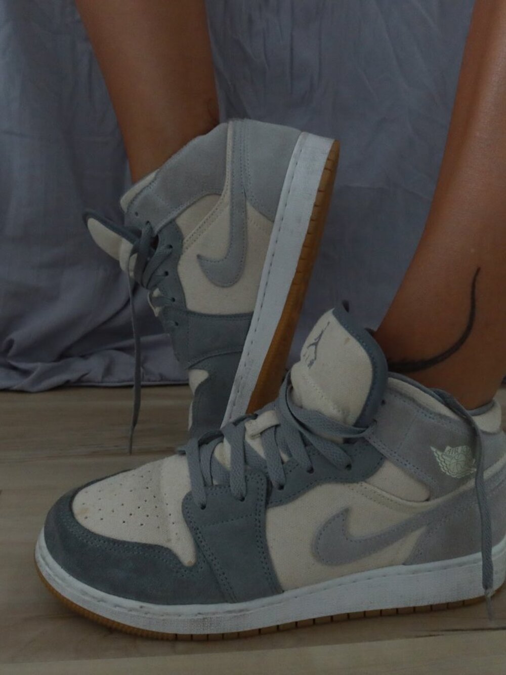 Jordan 1 Mid SE Coconut Milk